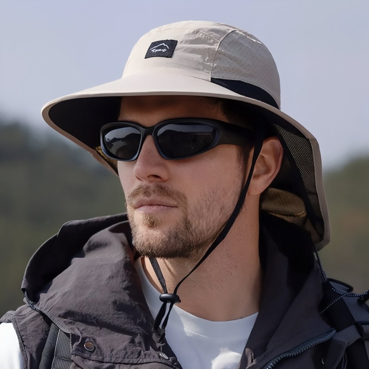 Chapeau de randonnée léger avec protection nuque | Montevall - Montevall